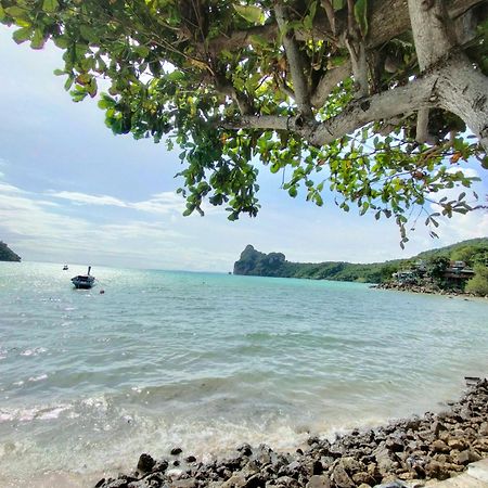 Dalum Beachhouse Phi Phi Islands Exterior photo