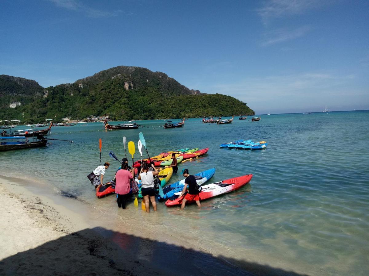 Dalum Beachhouse Phi Phi Islands Exterior photo