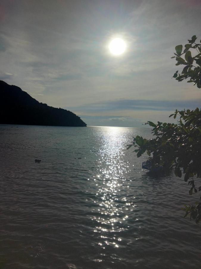Dalum Beachhouse Phi Phi Islands Exterior photo
